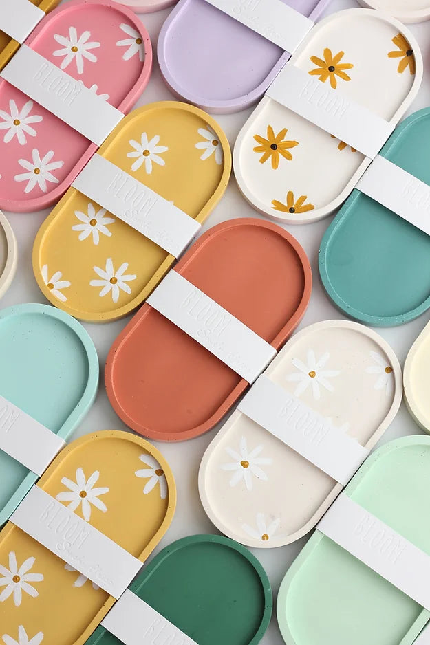 Plain oval trinket tray