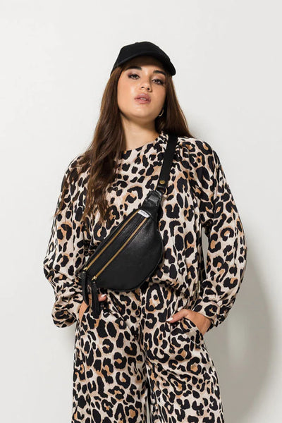 Michél Leather Moon Bag | Black with Gold