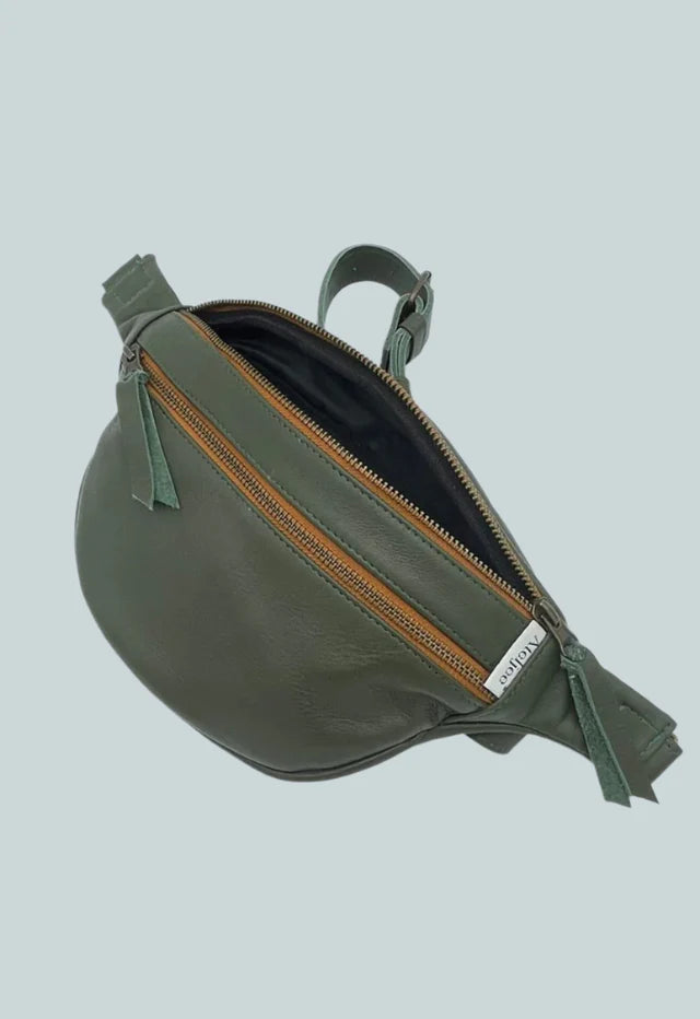 Michél Leather Moon Bag | Texas Moss