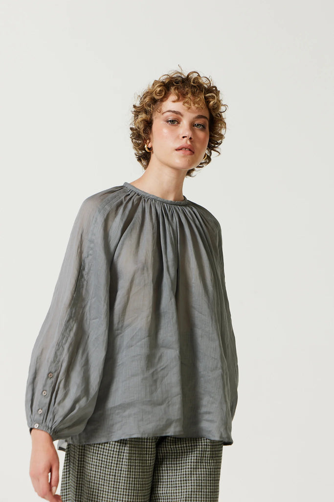 Ren Billow Sleeve Blouse in Gravel