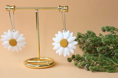 White Large daisy with mustard clay Earrings