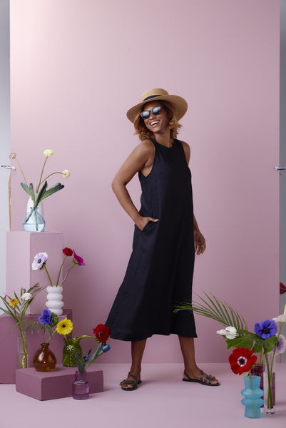 Stella Maxi in Black