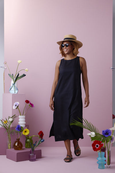 Stella Maxi in Black