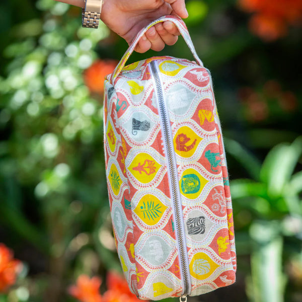 Wash Bags (Print) / Africa Untamed (Burnt Orange)