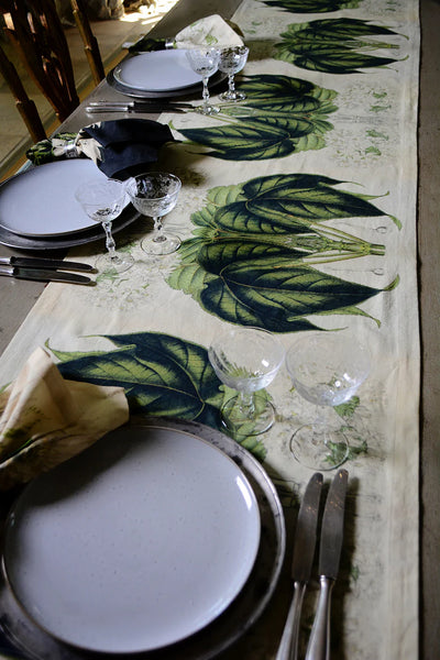 HendrikWillem Table Runner - Cream Green Leaves