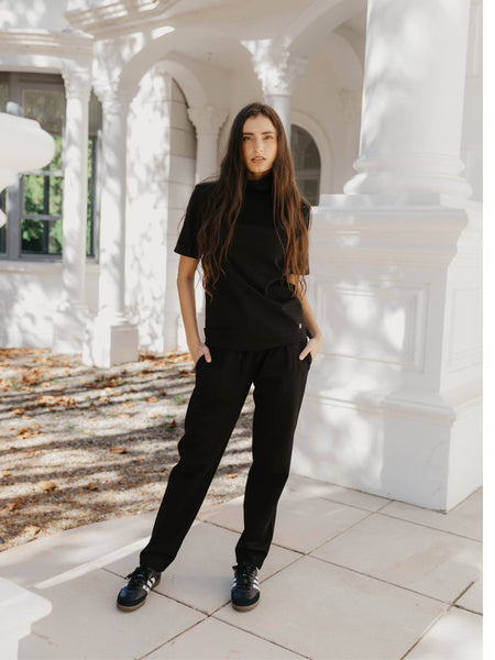 River Jogger Pants in Black