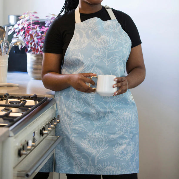 Aprons (Pocket) / Bloom Essence (Cream on Sky Blue)