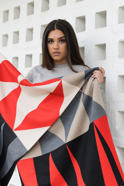 Geo Triangle Wrap | Black/Red