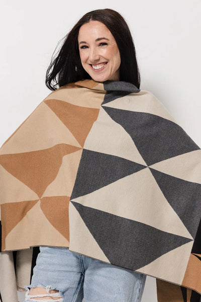 Geo Triangle Wrap | Camel/Black