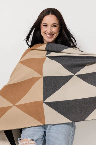 Geo Triangle Wrap | Camel/Black