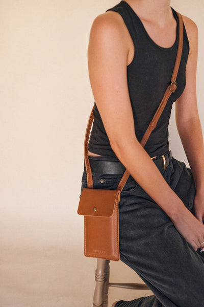 Benji Minimalist Pebble Leather Phone Bag - Vanilla Frappe