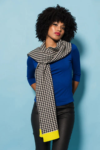 Houndstooth Cotton Wrap in Yellow