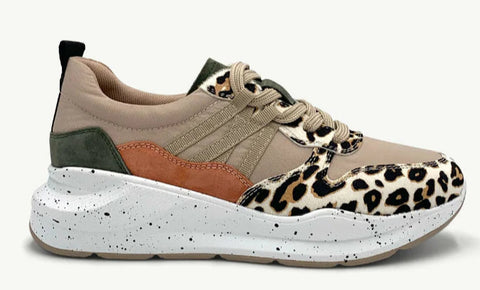 Julz Wade Sneaker in Beige & Leopard