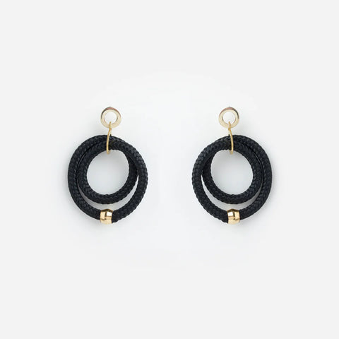 Arista earrings in Black