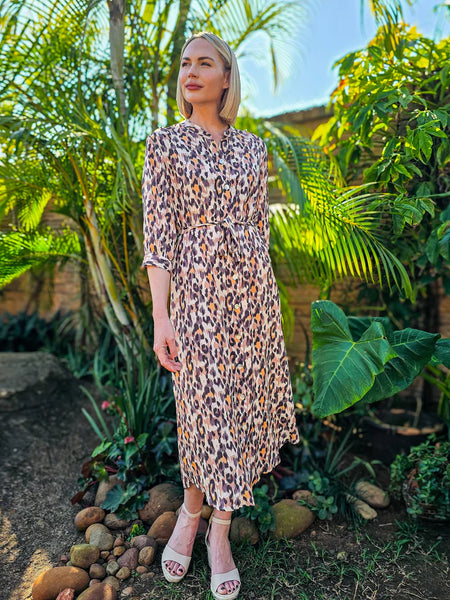 Beauty - Waterfall Leopard: Classic Shirt dress with 3/4 sleeves
