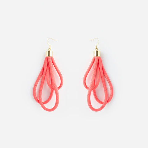 Wave earrings in Pink