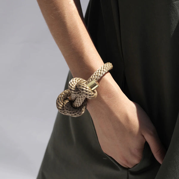 Pichulik Sacred Knot bracelet (Beige or Black)