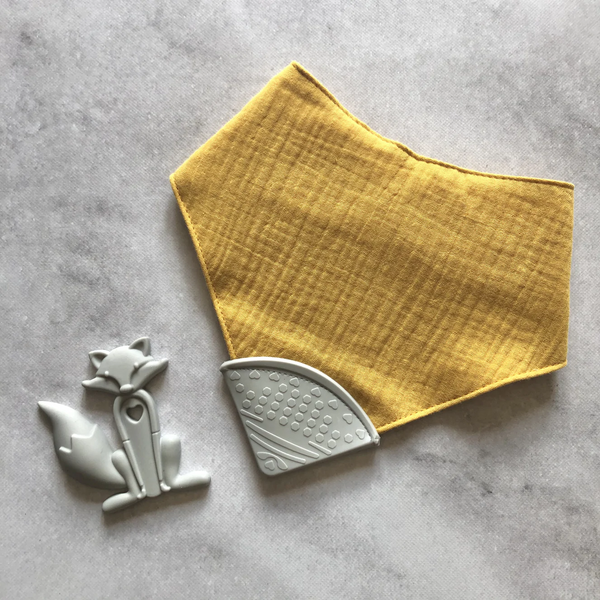 Teether bib